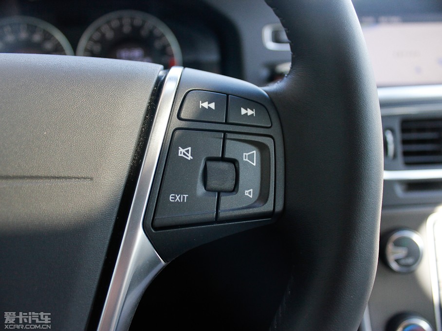 2013֠V60 2.0T T5 Ű