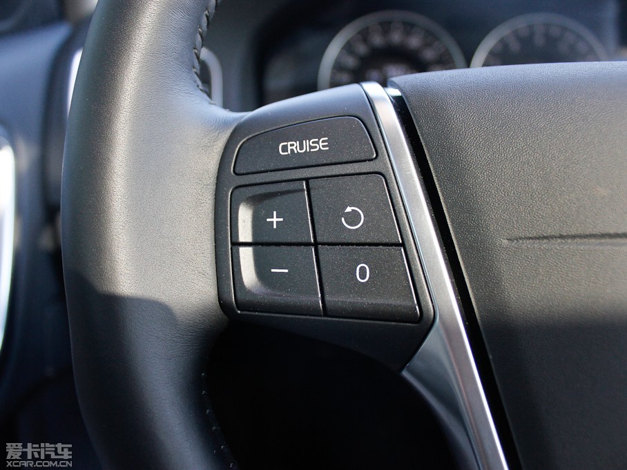 2013֠V60 2.0T T5 Ű