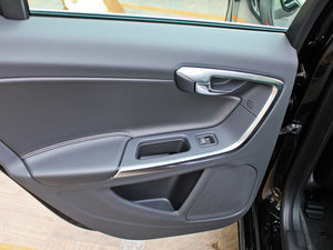 20133.0 T6 R-Design \Ӱ g