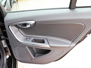 20133.0 T6 R-Design \Ӱ g