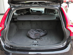 2013款3.0 T6 R-Design 个性运动版 行李厢空间
