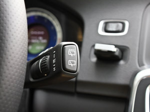 20133.0 T6 R-Design \Ӱ п؅^