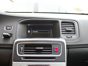 20133.0 T6 R-Design \Ӱ {L