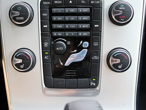 20133.0 T6 R-Design \Ӱ {{