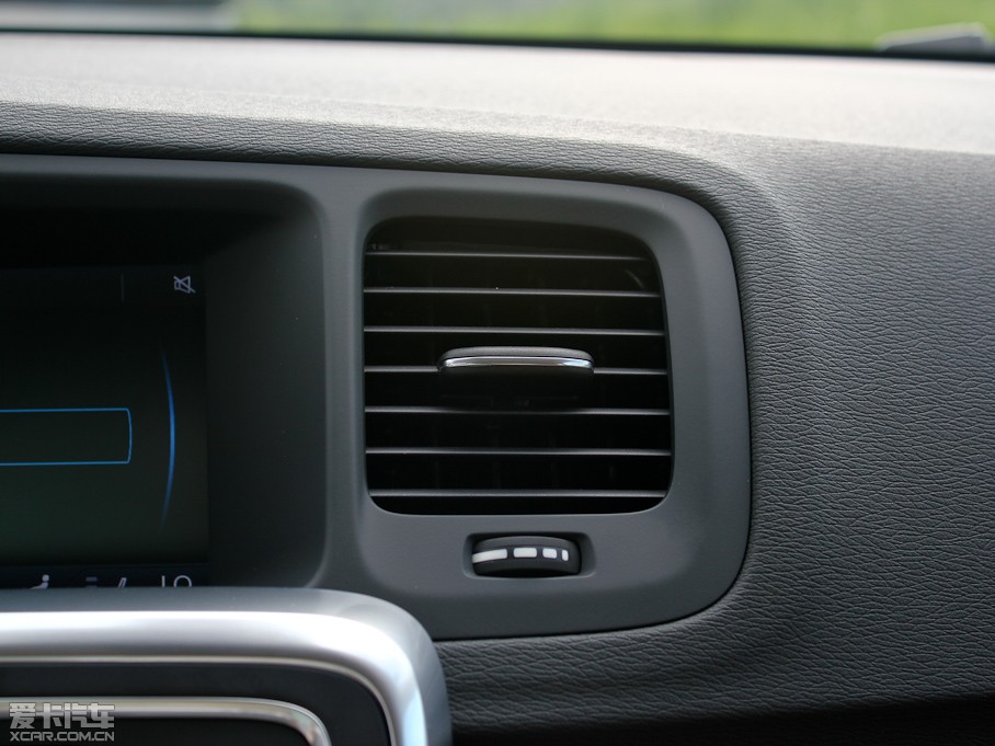 2012֠S60(M(jn)) 1.6T DRIVe (q)Ű