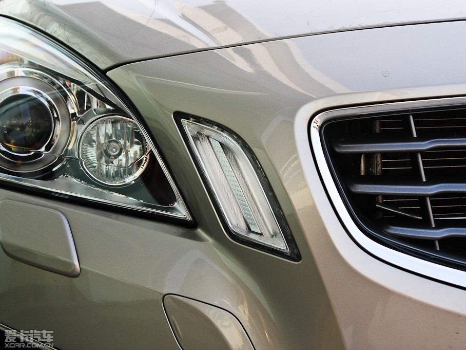 2012���֠���S60(�M��) 2.0T T5 ��������