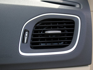 2012款1.6T DRIVe 两驱智雅版 中控区