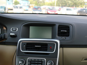 2012款1.6T DRIVe 两驱智雅版 中控区