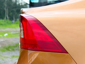 20121.6T DRIVe (q)Ű (x)(ji)^