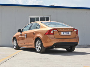 2012款2.0T T5 两驱智雅版 左后45度