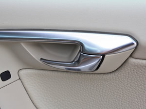 2012款2.0T T5 两驱智雅版 空间座椅