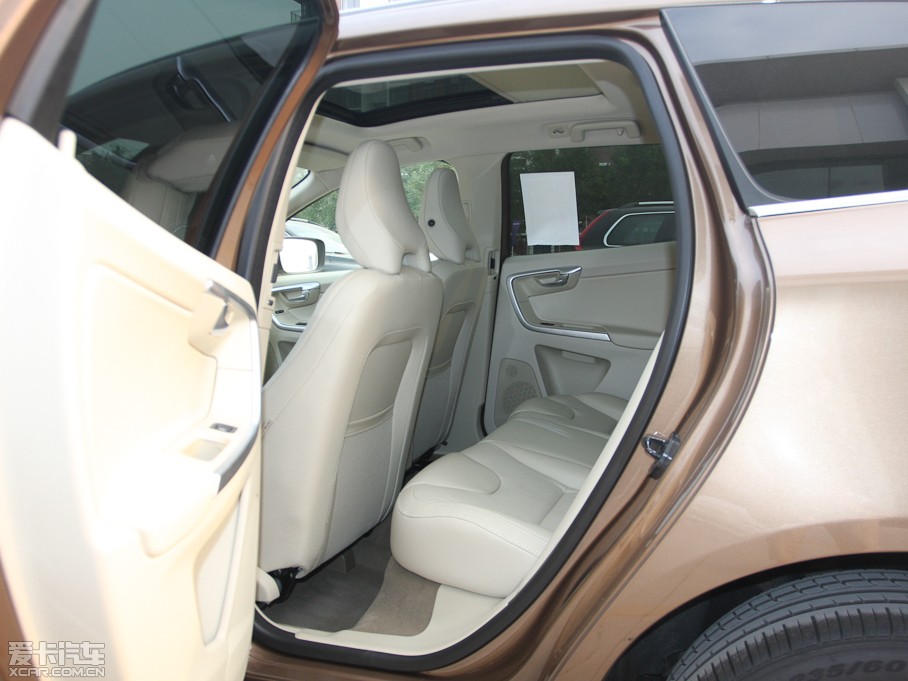 2012֠XC60(M) 2.0T T5 Ű