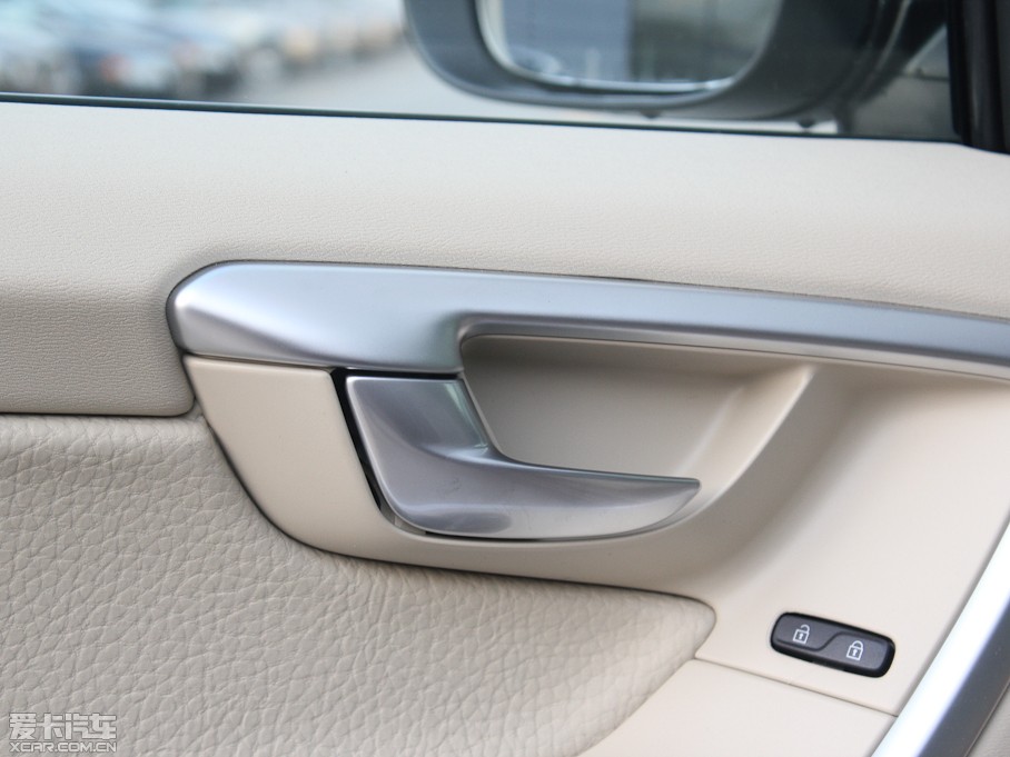 2012֠XC60(M) 2.0T T5 