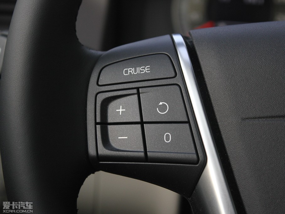 2012֠XC60(M) 2.0T T5 