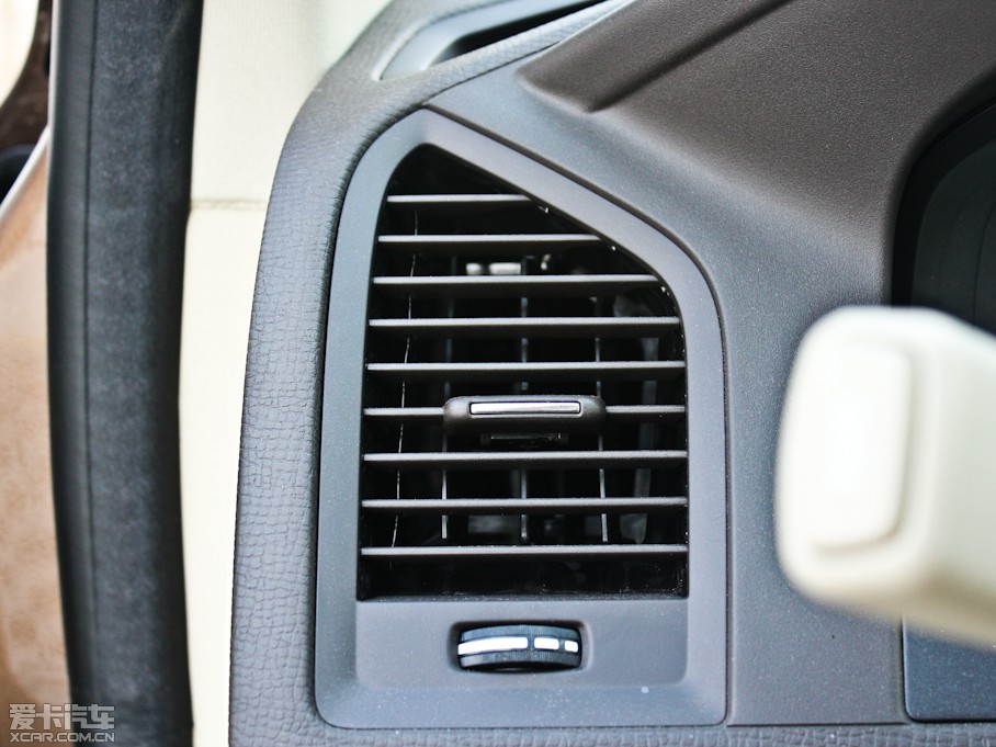 2012֠XC60(M) 3.0T T6 AWD\Ӱ