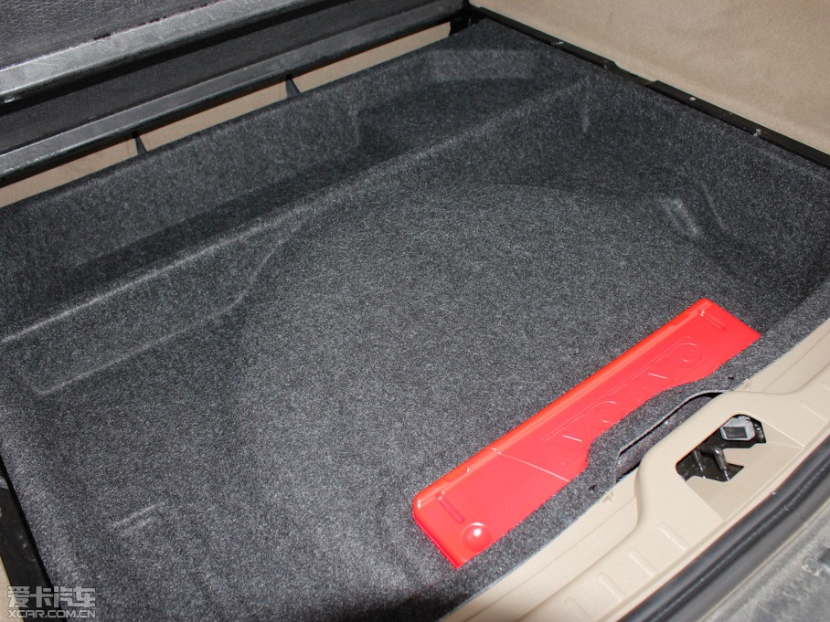 2012֠XC60(M) 2.0T T5 Ű