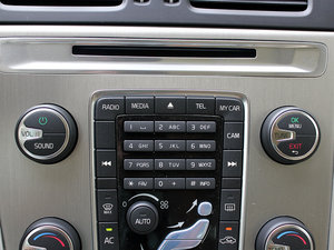 2012款3.0T T6 AWD舒适版 音响调节