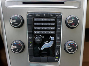 2012款3.0T T6 AWD舒适版 中控区