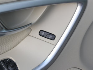 2012款2.0T T5 智尊版 空间座椅