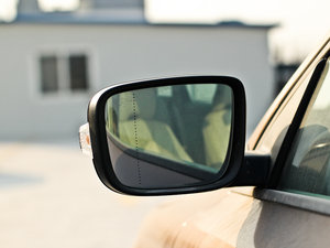 20123.0T T6 AWD\Ӱ ^