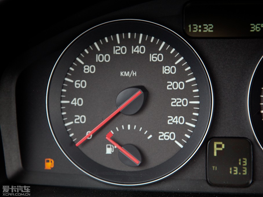 2012֠C30 2.0L Aktiv ńxb