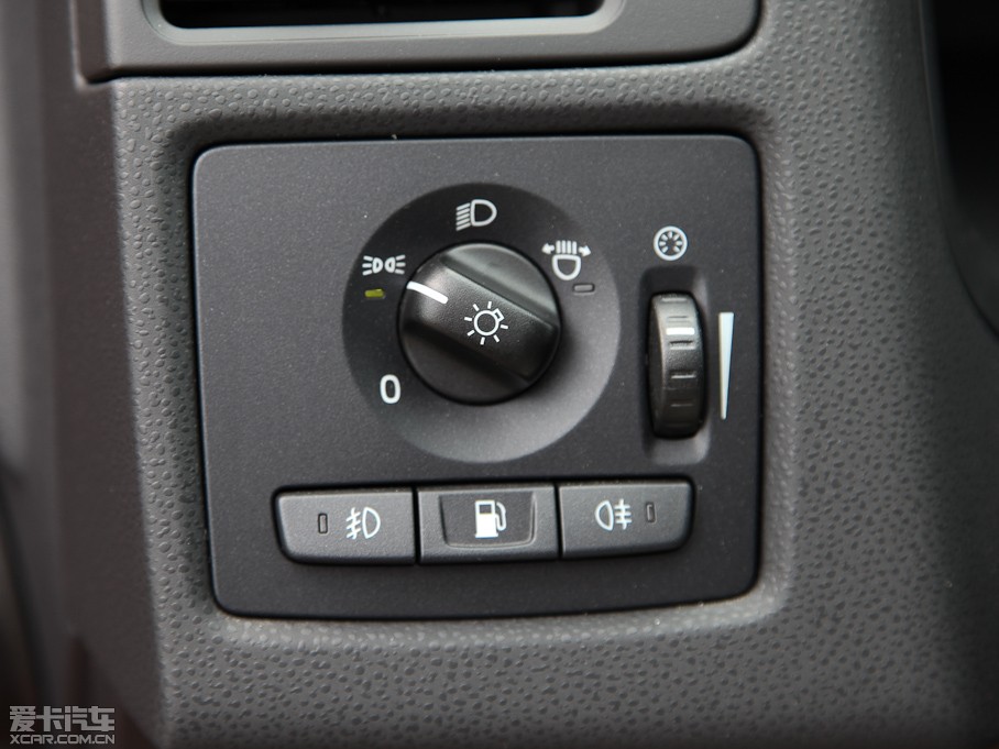 2012֠C30 2.0L Aktiv ńxb