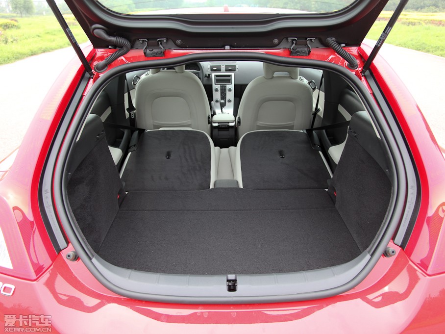 2012֠C30 2.0L Aktiv ńxb