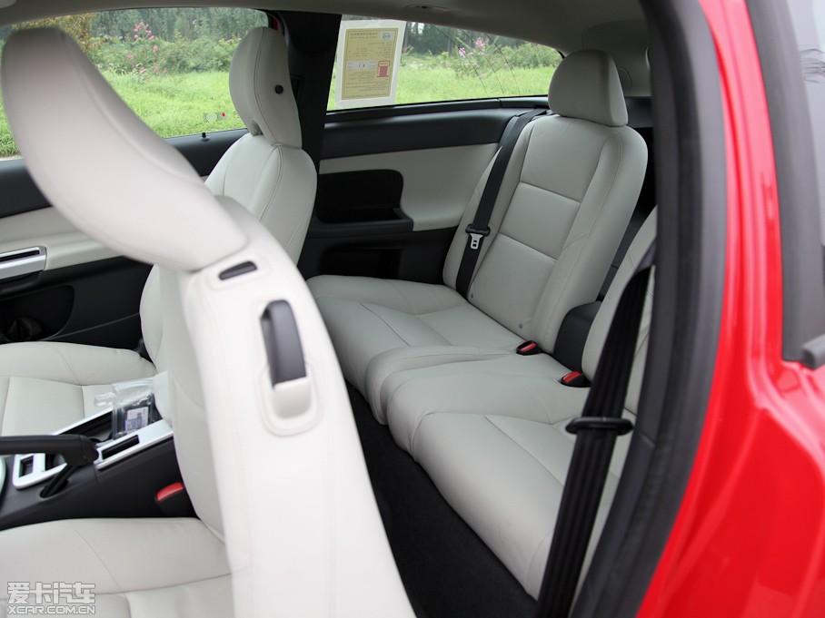 2012֠C30 2.0L Aktiv ńxb