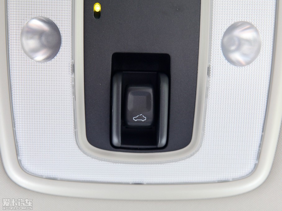 2012֠C30 2.0L Aktiv ńxb