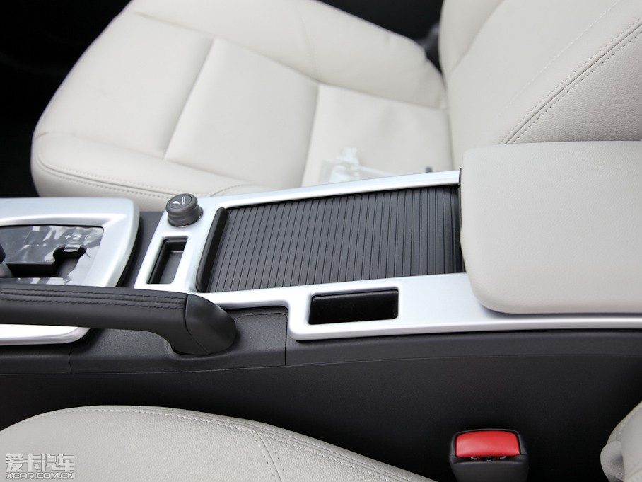 2012֠C30 2.0L Aktiv ńxb