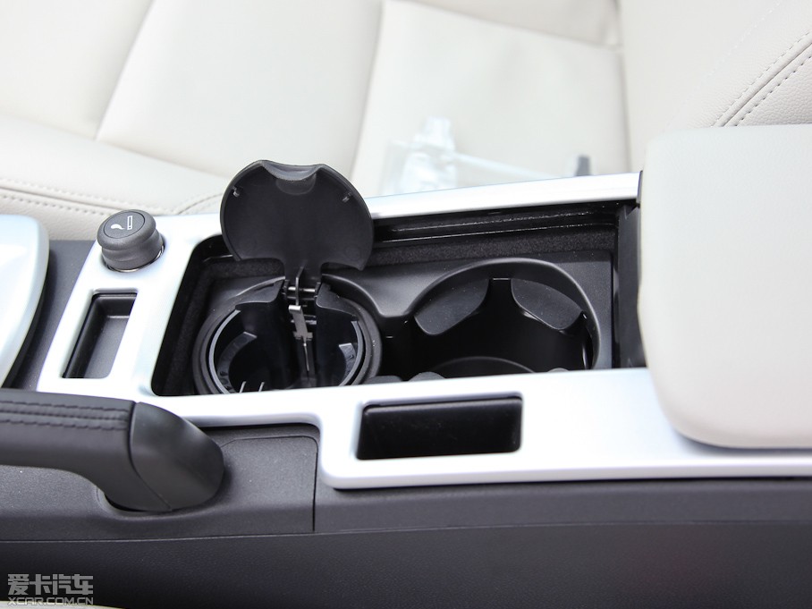 2012֠C30 2.0L Aktiv ńxb