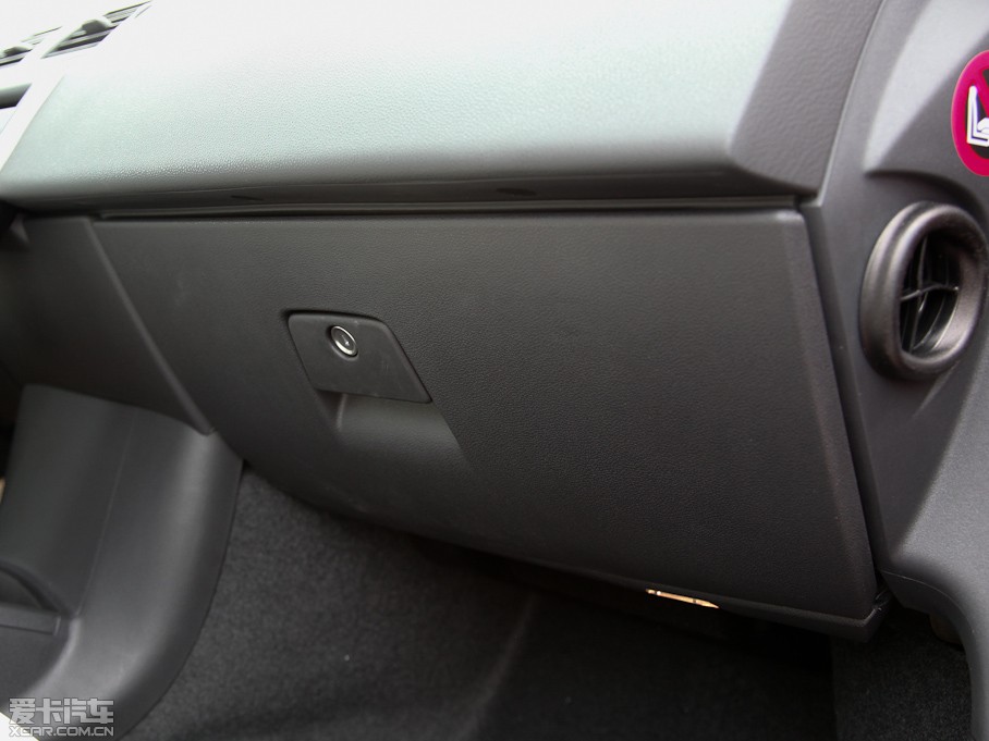 2012֠C30 2.0L Aktiv ńxb