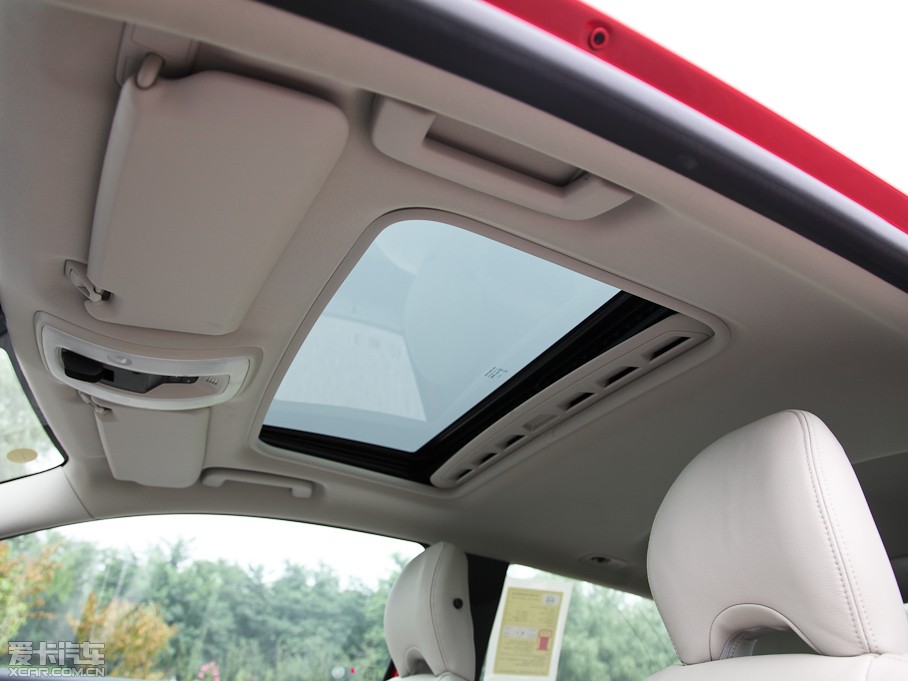 2012֠C30 2.0L Aktiv ńxb