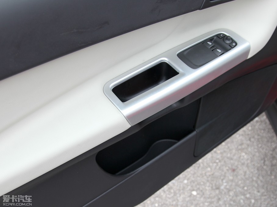 2012֠C30 2.0L Aktiv ńxb