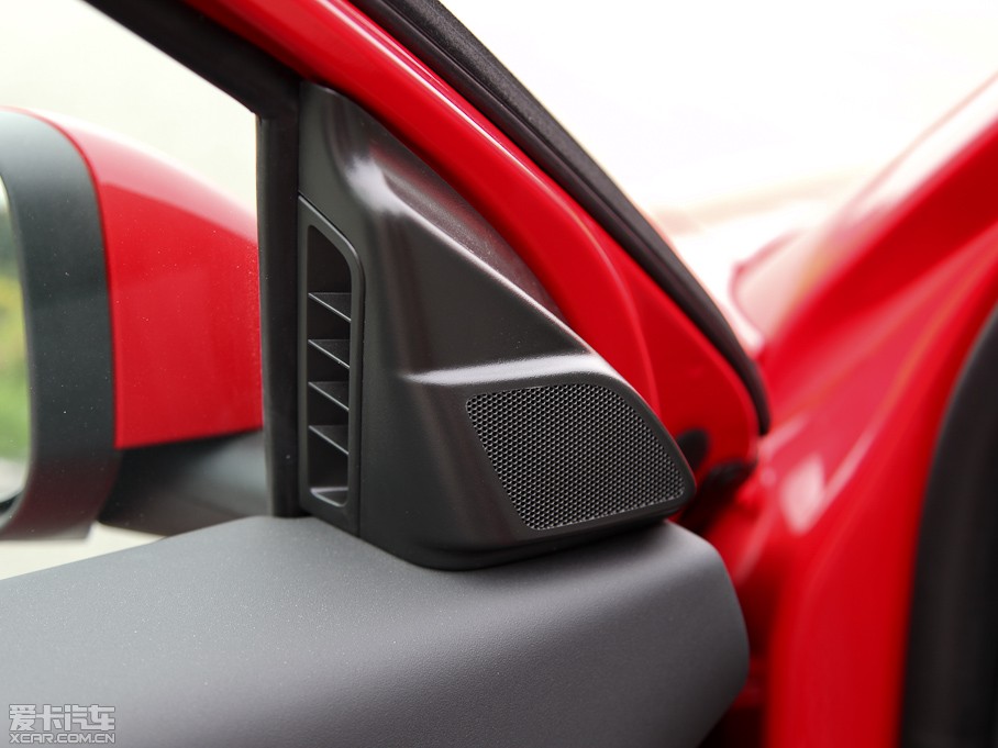 2012֠C30 2.0L Aktiv ńxb