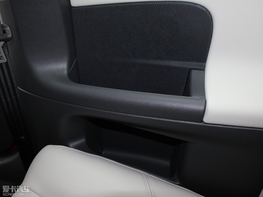 2012֠C30 2.0L Aktiv ńxb