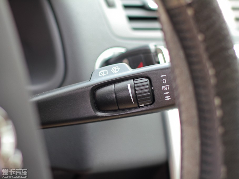 2012֠C30 2.0L Aktiv ńxb