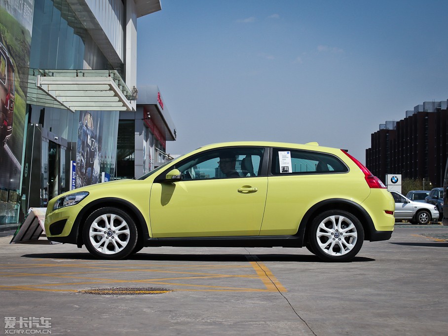 2012֠C30 2.0L Aktiv ńxb