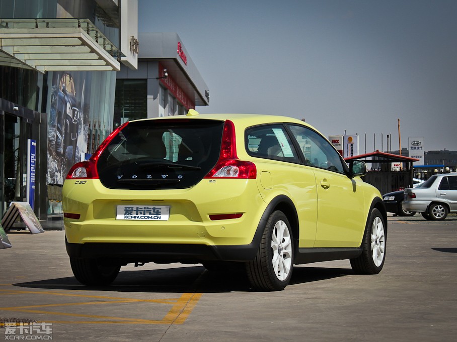 2012֠C30 2.0L Aktiv ńxb