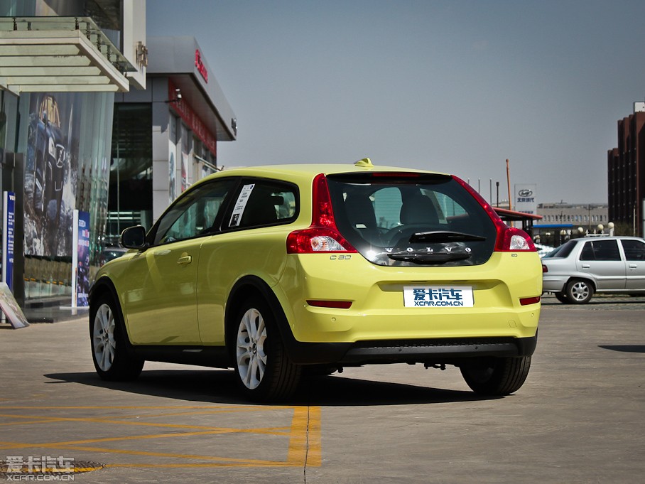 2012֠C30 2.0L Aktiv ńxb