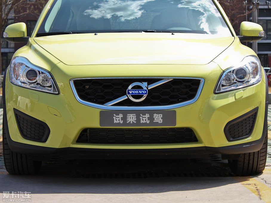 2012֠C30 2.0L Aktiv ńxb