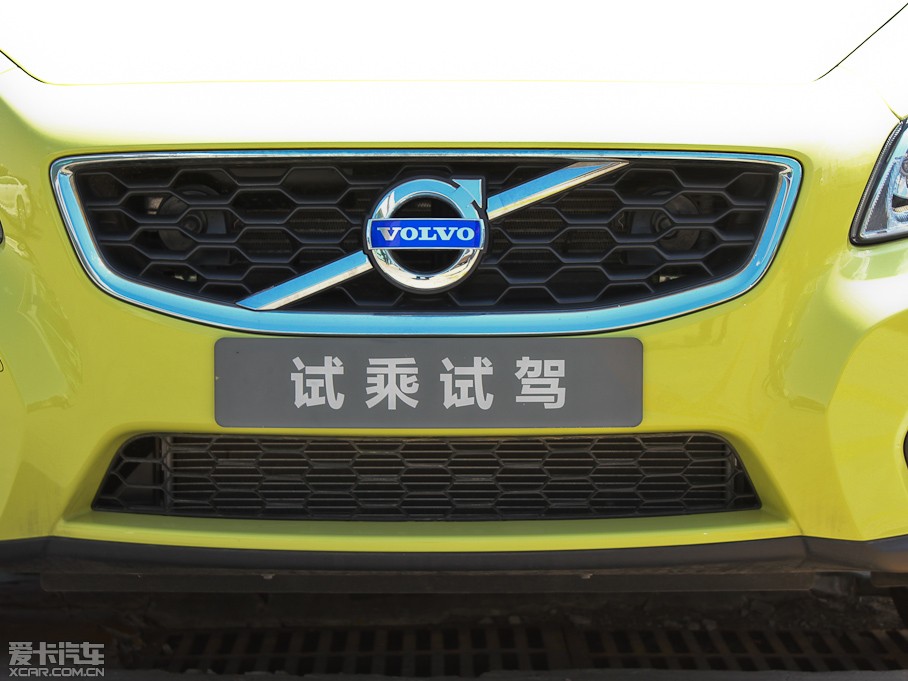 2012֠C30 2.0L Aktiv ńxb