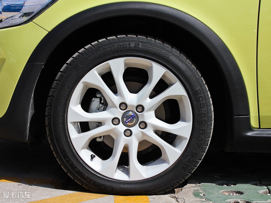 2012֠C30 2.0L Aktiv ńxb