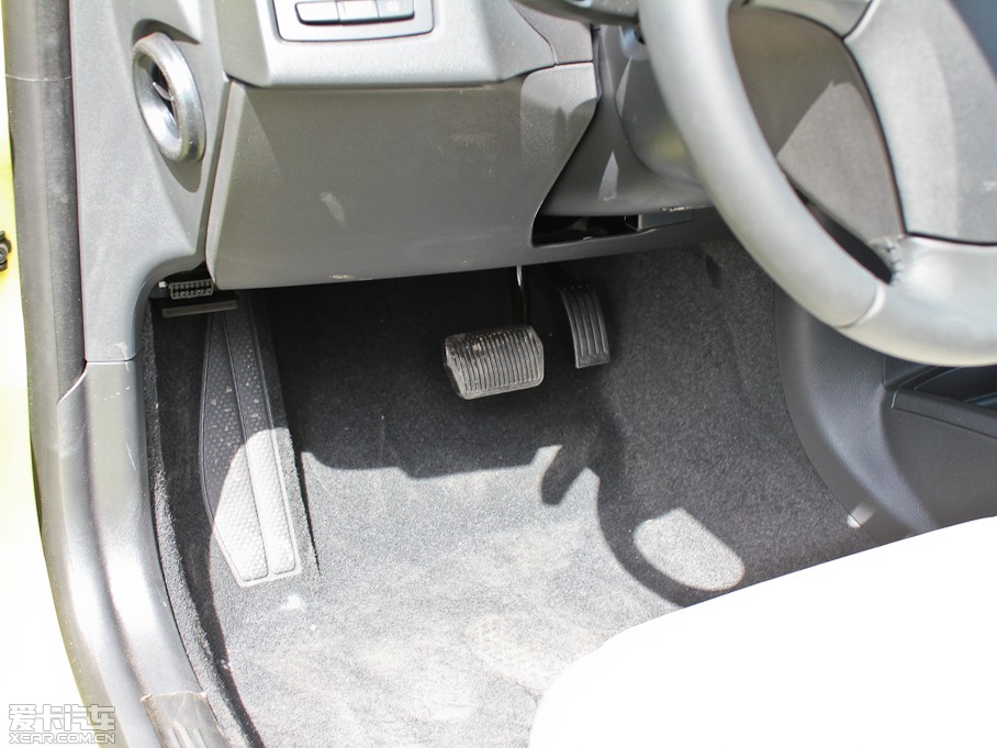 2012֠C30 2.0L Aktiv ńxb