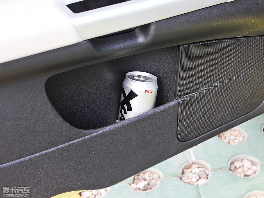 2012֠C30 2.0L Aktiv ńxb