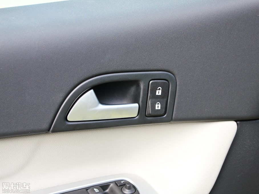 2012֠C30 2.0L Aktiv ń(dng)xb