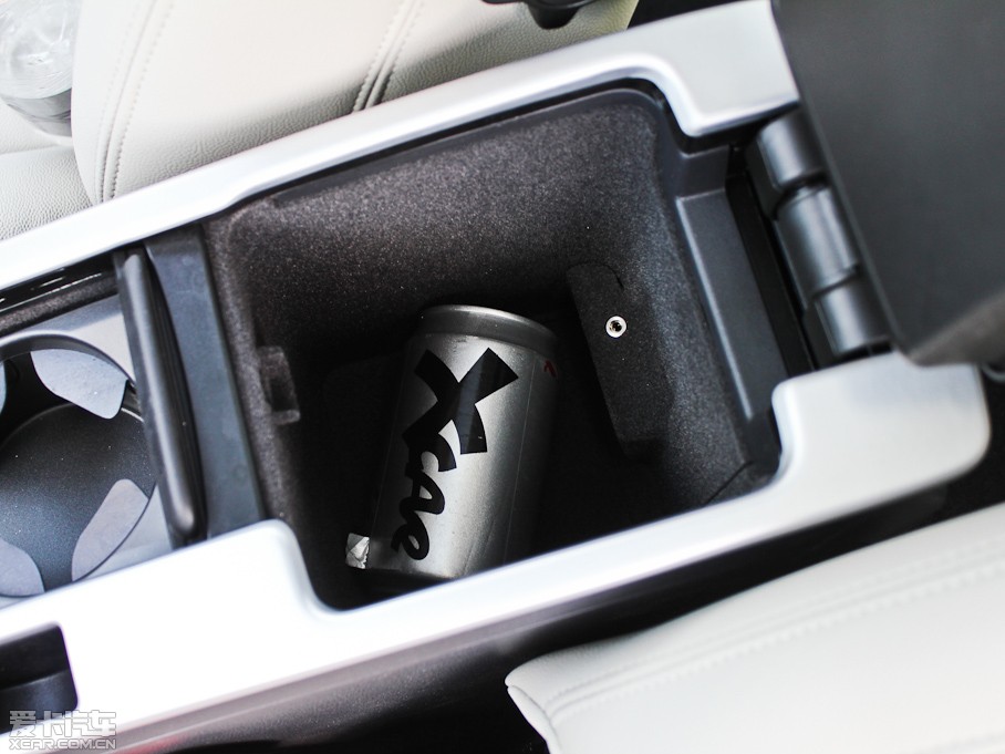 2012֠C30 2.0L Aktiv ńxb