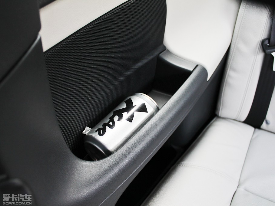 2012֠C30 2.0L Aktiv ńxb