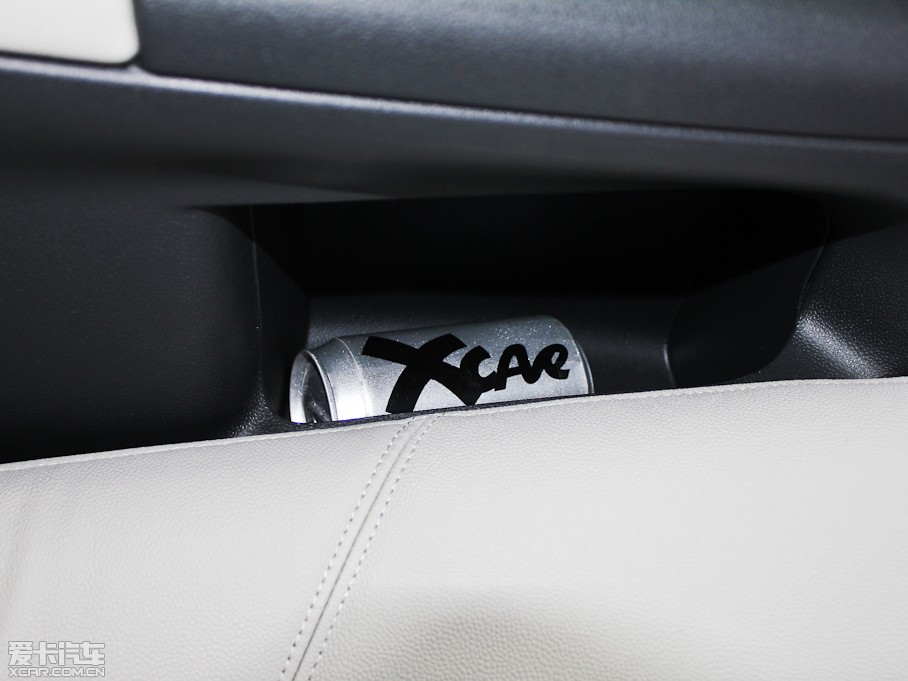 2012֠C30 2.0L Aktiv ńxb