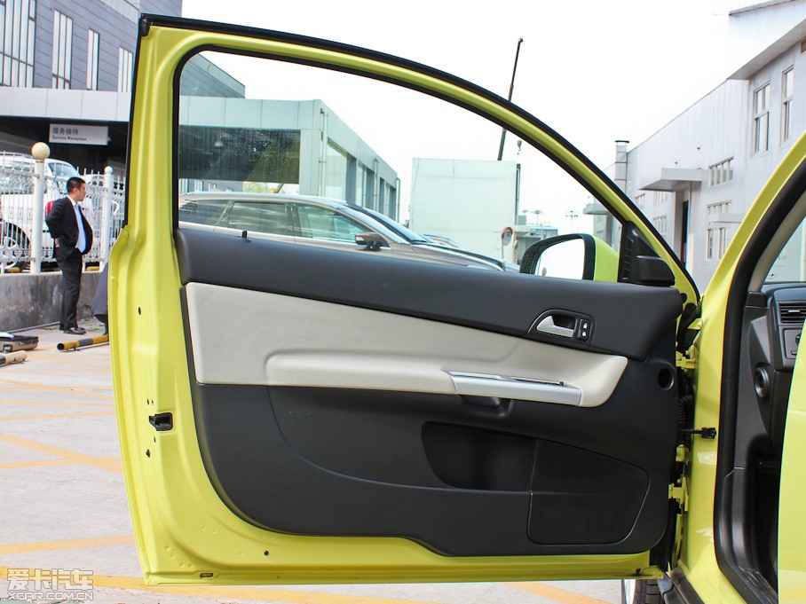 2012֠C30 2.0L Aktiv ńxb